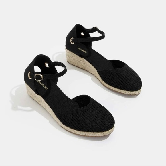 Sandals - Picture 3 of 5